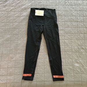 ZYIA Black Strap Deluxe Hi-Rise 7/8 24” leggings (NWT)